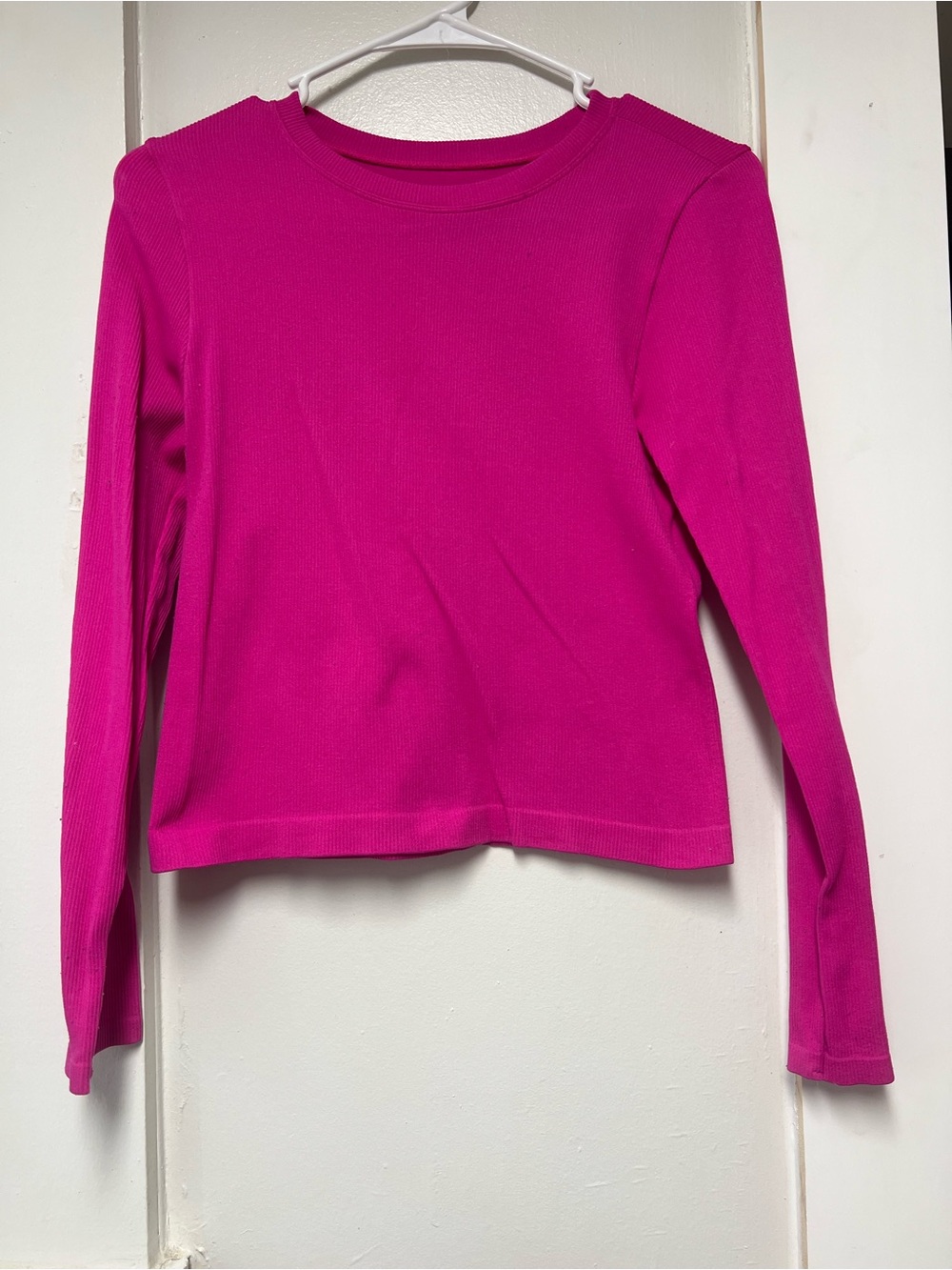 eye candy Long-Sleeve Crewneck Top in Hot Pink
